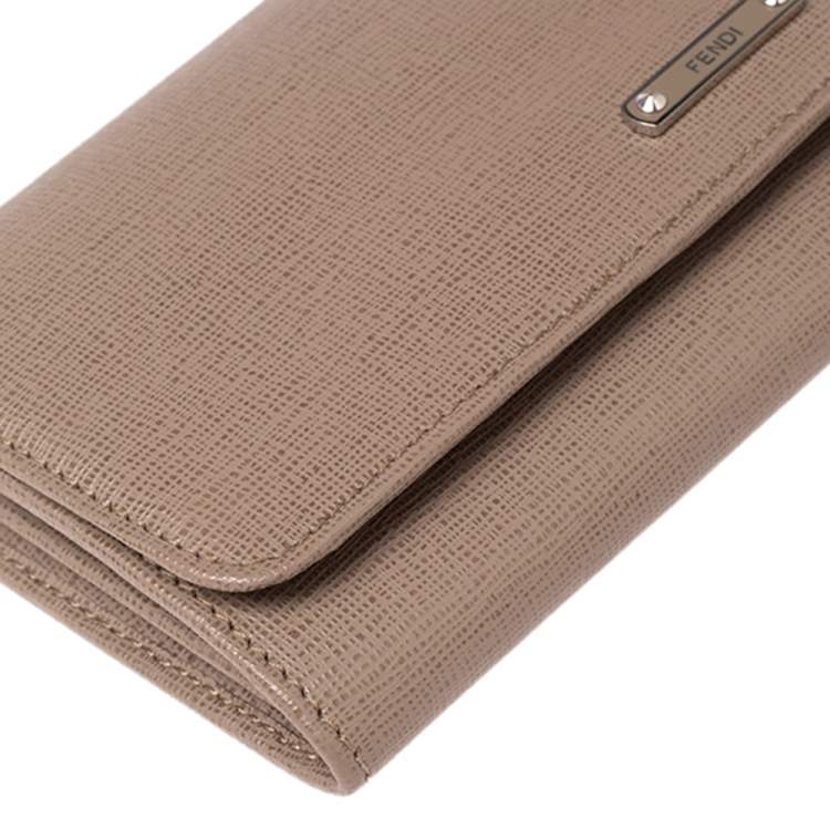 Pre Owned Fendi Beige Leather Crayons Continental Wallet