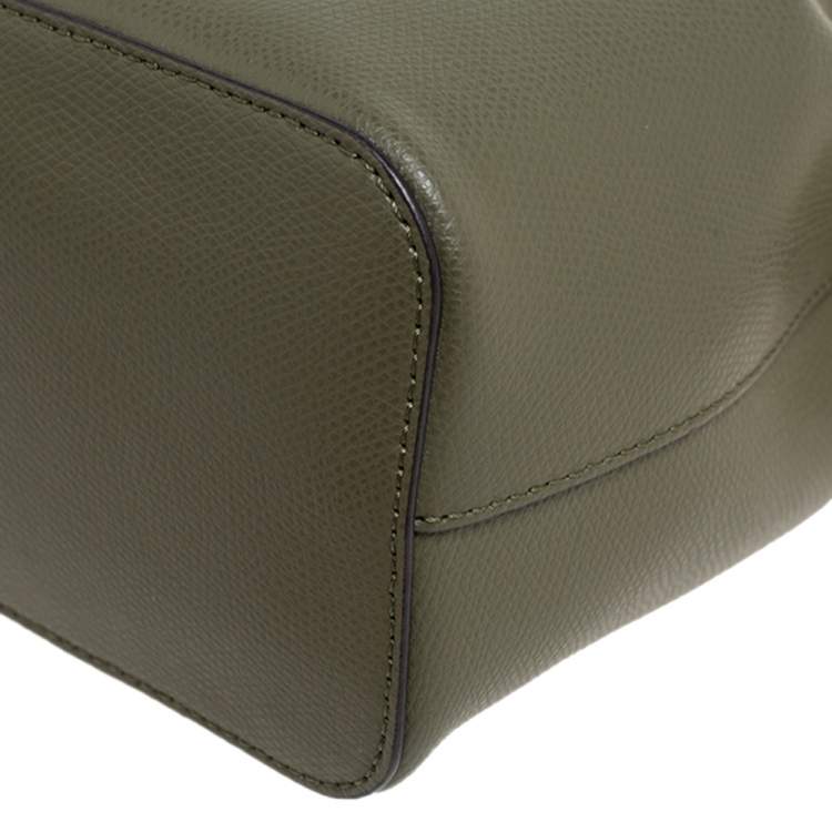 Pre Owned Fendi Green Leather Mini Mon Tresor Drawstring Bucket Bag
