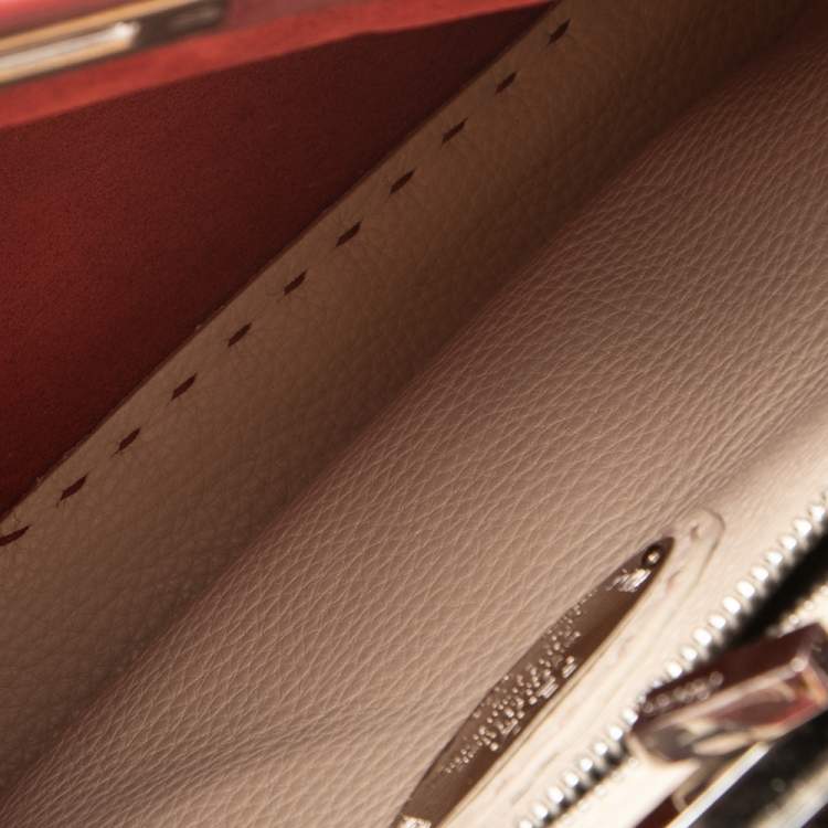 Pre Owned Fendi Red Leather Medium Selleria Peekaboo Top Handle Bag