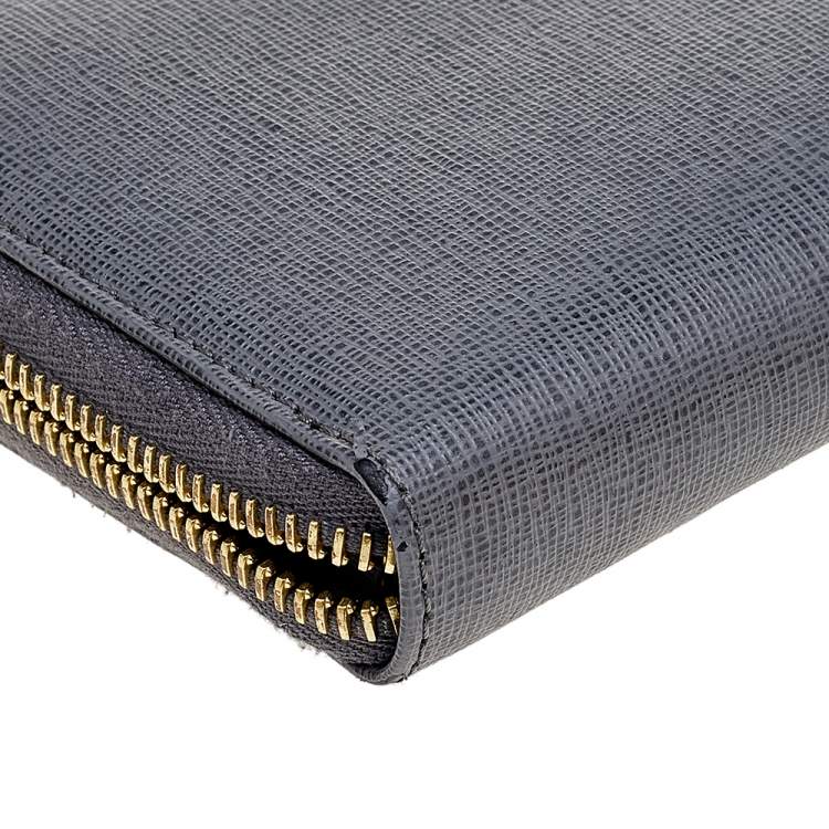 Pre Owned Fendi Grey Leather Zip Around Continental Wallet