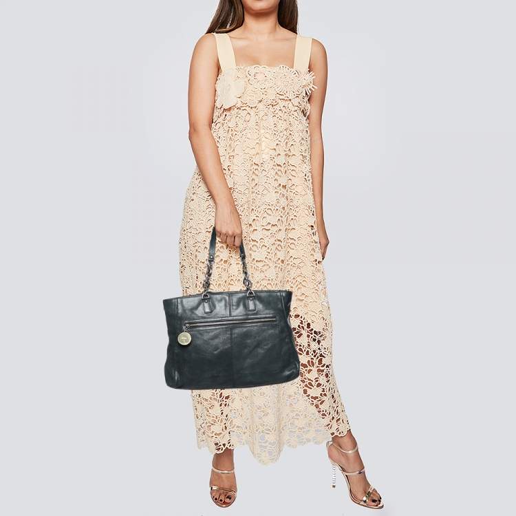 Pre Owned Fendi Black Iridescent Leather Chain Tote