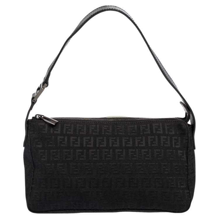 مملوكة مسبقًا Fendi Black Zucchino Canvas Baguette 