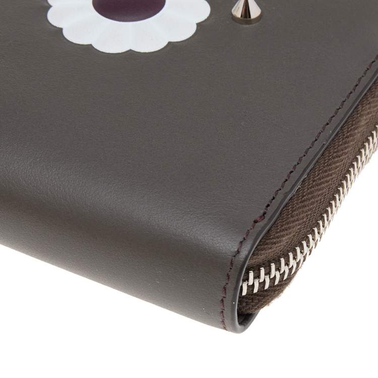 Pre Owned Fendi Taupe Leather Century Hypnoteyes Zip Around Wallet
