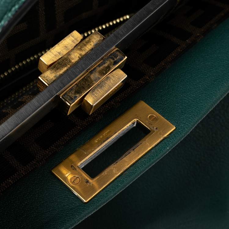 Pre Owned Fendi Green Leather Large Peekaboo Top Handle Bag