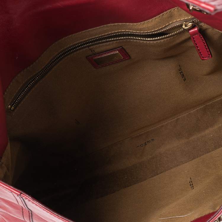 Pre Owned Fendi Red Leather Maxi Baguette Flap Shoulder Bag
