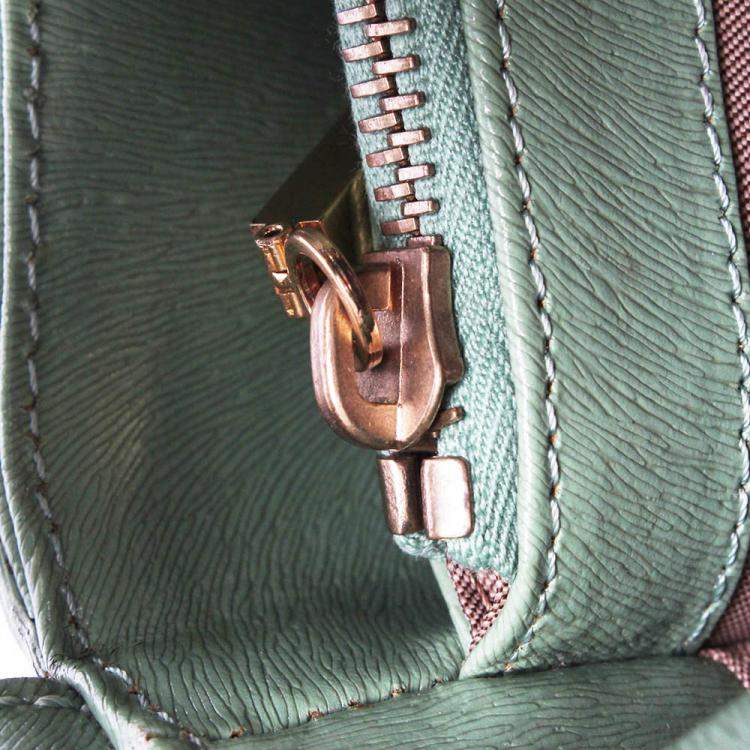 Pre Owned Fendi Green Leather Shoulder Bag