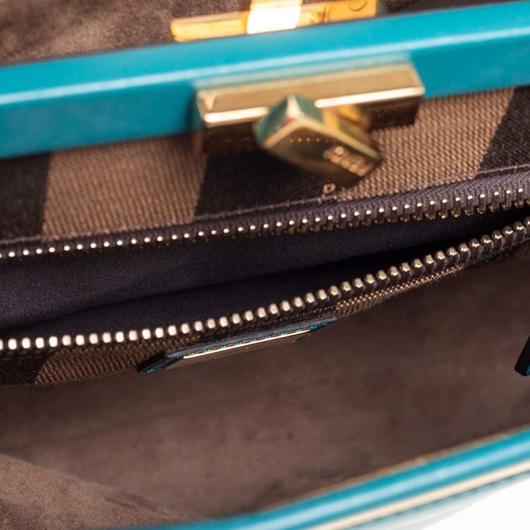 Pre Owned Fendi Green Leather Medium Peekaboo Top Handle Bag
