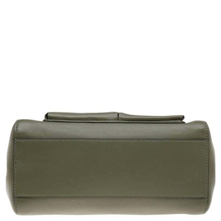Pre Owned Fendi Green Leather Peekaboo Top Handle Bag