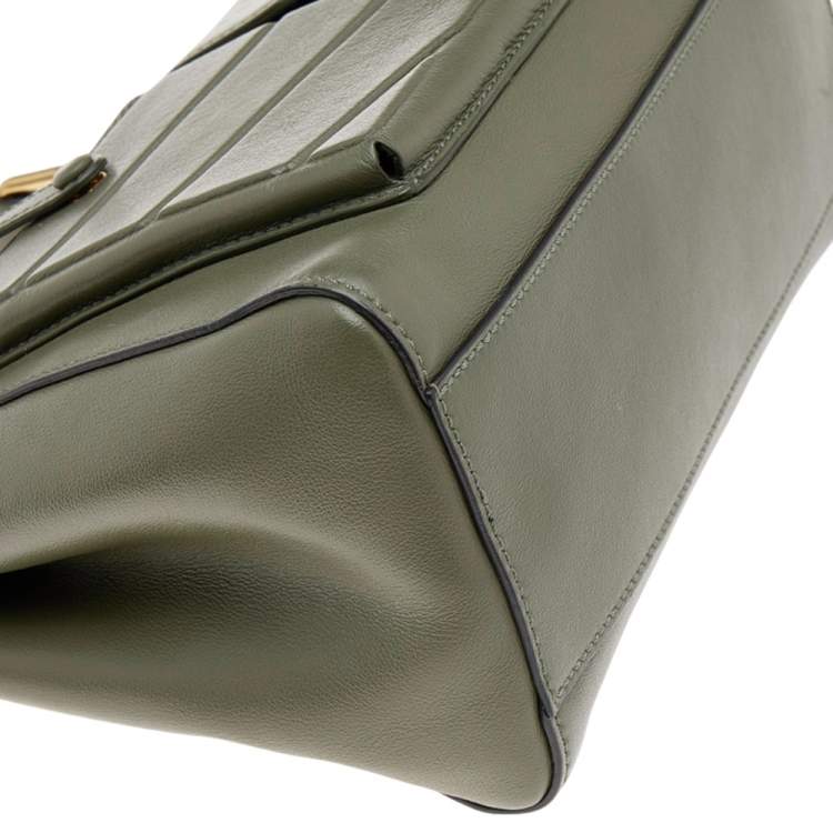 Pre Owned Fendi Green Leather Peekaboo Top Handle Bag
