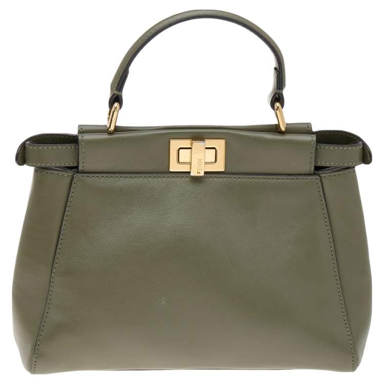 Pre Owned Fendi Green Leather Peekaboo Top Handle Bag