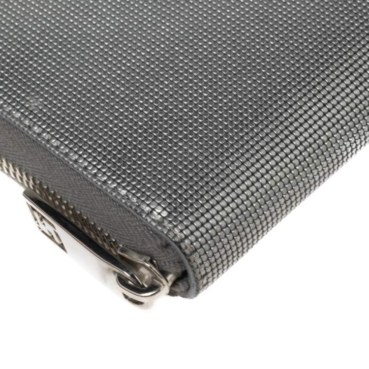 Pre Owned Fendi Silver Textured Leather Zip Around Continental Wallet