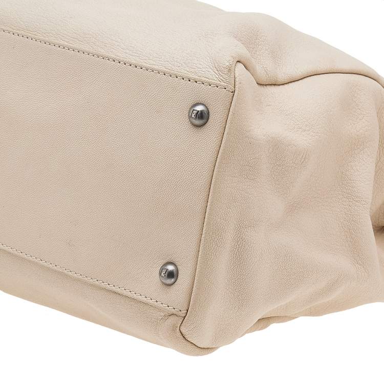 Pre Owned Fendi Cream Leather Large Peekaboo Top Handle Bag