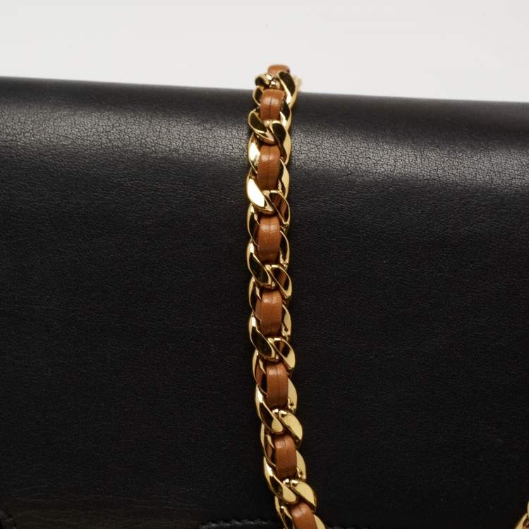 مملوكة مسبقًا Fendi Black/Tan Leather FF Flap Wallet On Chain 