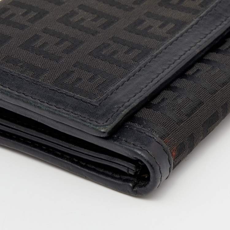 مملوكة مسبقًا Fendi Black Zucchino Canvas and Leather Continental Wallet