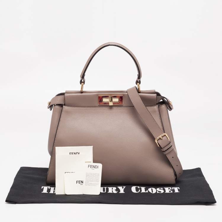 Pre Owned Fendi Cream Leather Medium Peekaboo Top Handle Bag