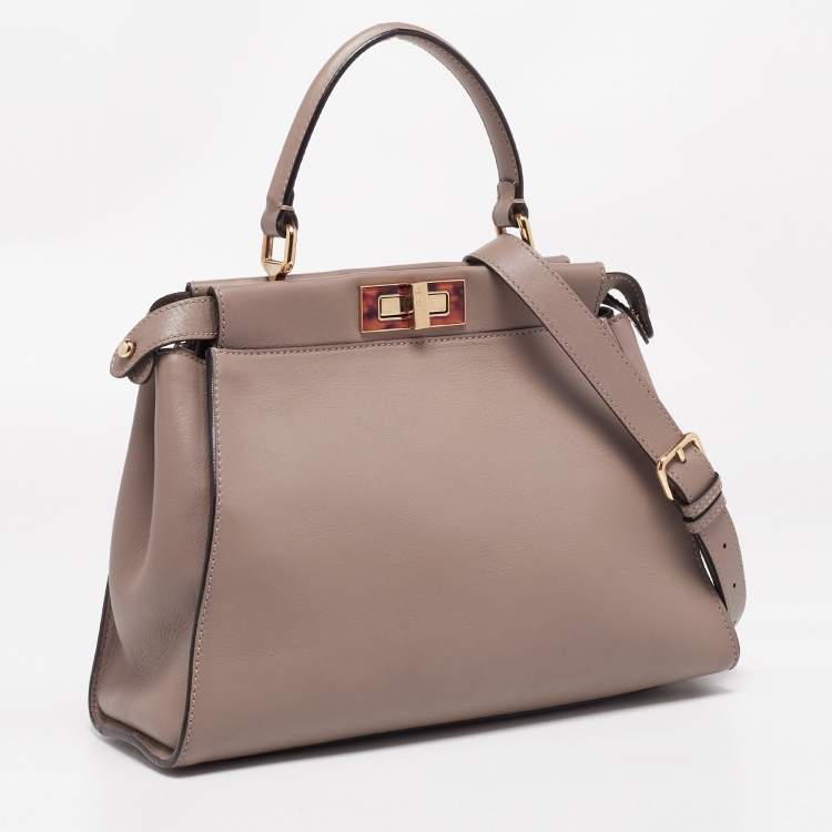 Pre Owned Fendi Cream Leather Medium Peekaboo Top Handle Bag
