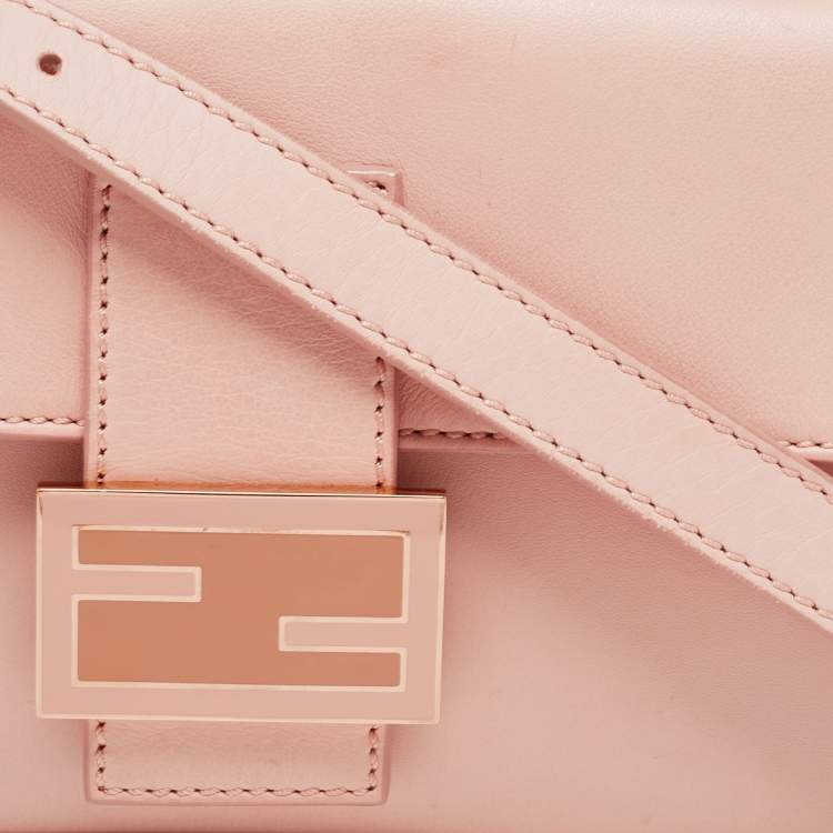 Pre Owned Fendi Pink Leather Baguette Shoulder Bag