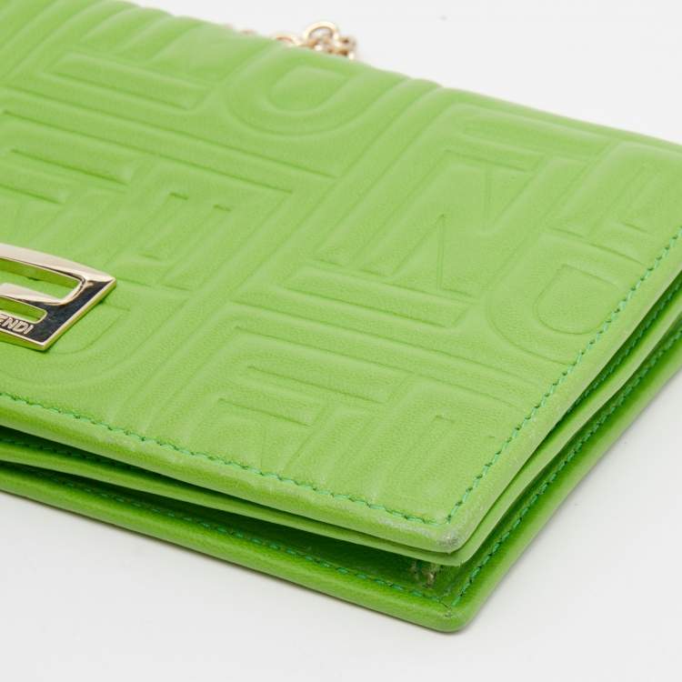 Pre Owned Fendi Green Embossed Leather Wallet On Chain