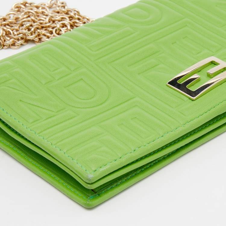Pre Owned Fendi Green Embossed Leather Wallet On Chain