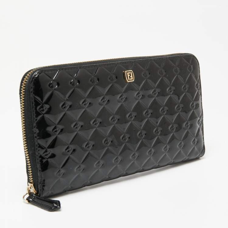 Pre Owned Fendi Black Patent Leather Zip Around Wallet