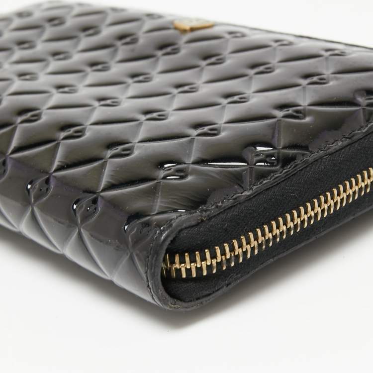 Pre Owned Fendi Black Patent Leather Zip Around Wallet