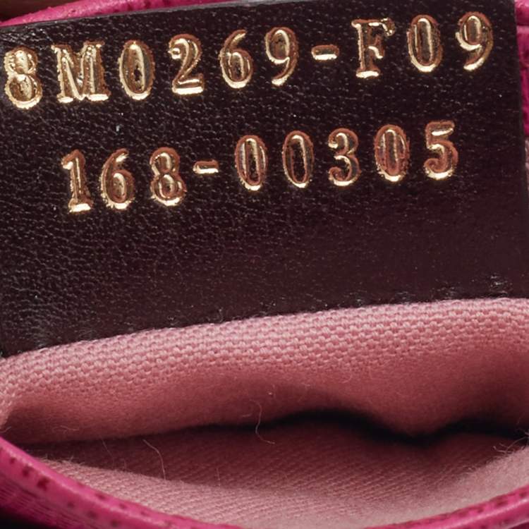 Pre Owned Fendi Pink Textured Leather Crayons Card Holder