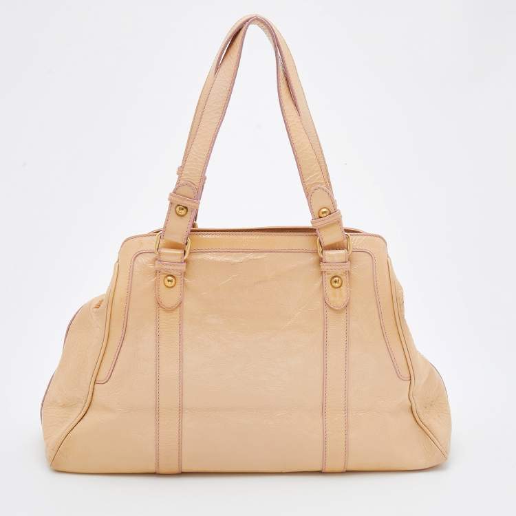 Pre Owned Fendi Beige Patent Leather De Jour Tote