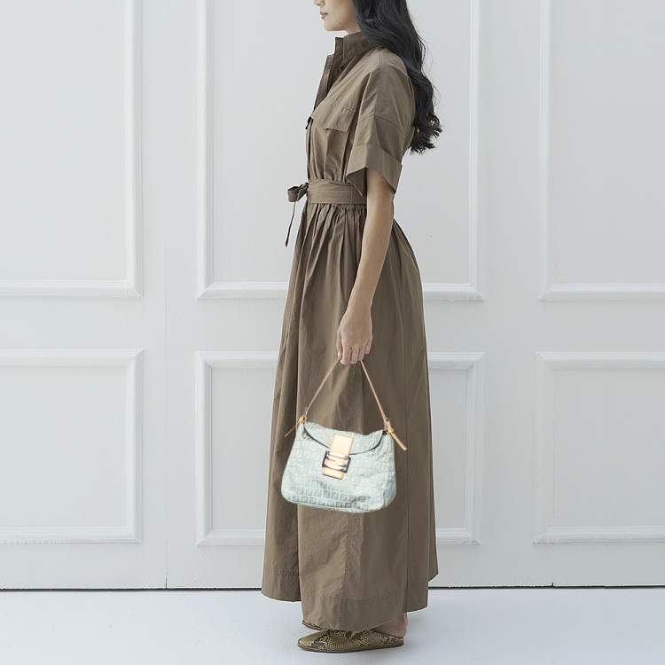 Pre Owned Fendi Blue/Beige Zucchino Canvas and Leather Mama Baguette Bag