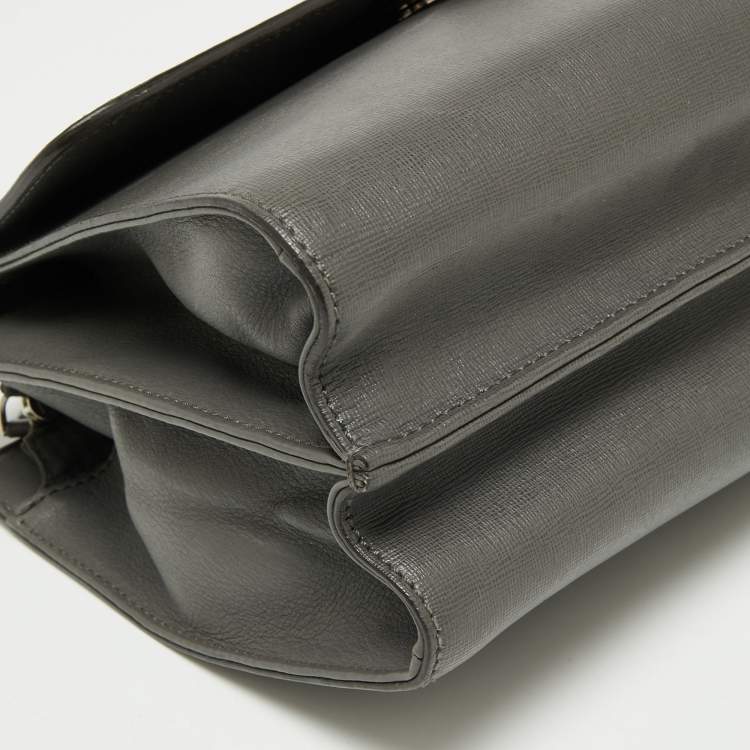 مملوكة مسبقًا Fendi Grey Textured Leather Small Demi Jour Top Handle Bag