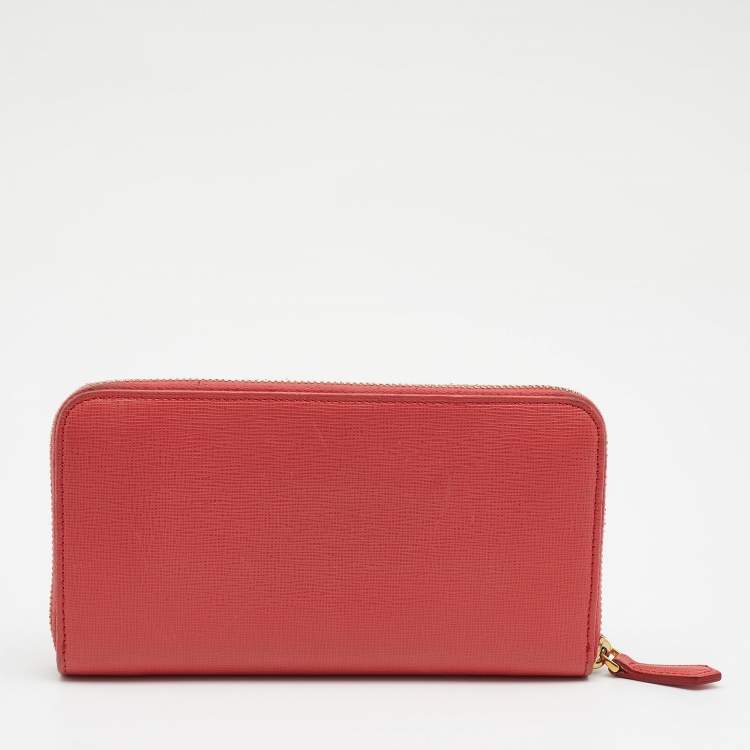 Pre Owned Fendi Coral Leather Crayons Zip Around Wallet