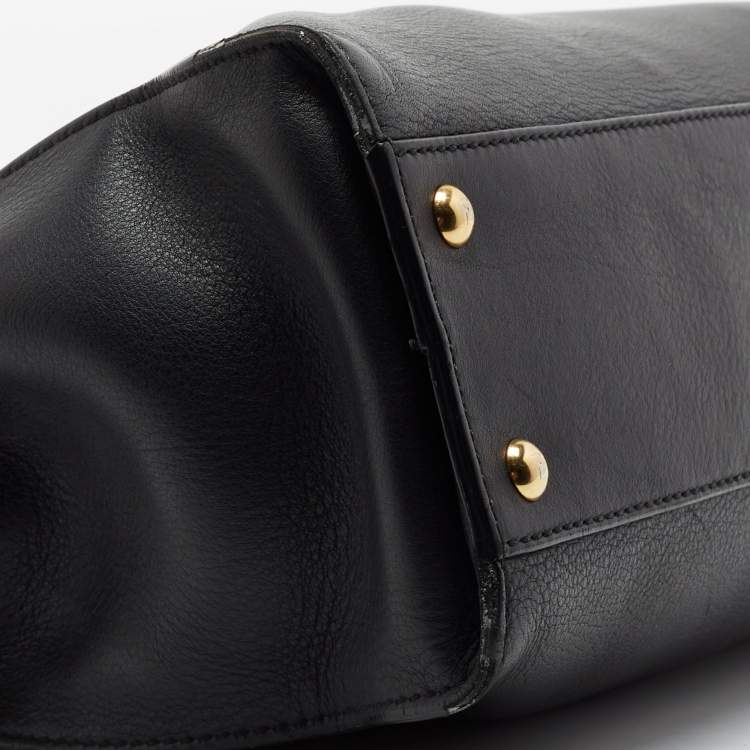 Pre Owned Fendi Black Leather Medium Peekaboo Top Handle Bag