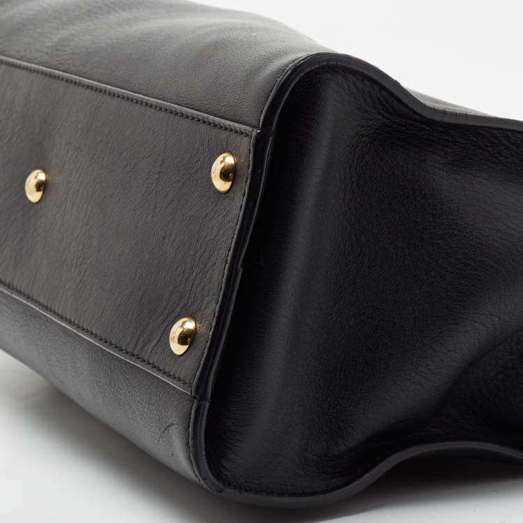 Pre Owned Fendi Black Leather Medium Peekaboo Top Handle Bag
