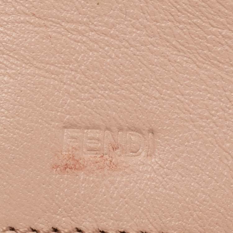 مملوكة مسبقًا Fendi Rose Gold Patent Leather Fendilicious Wallet On Chain