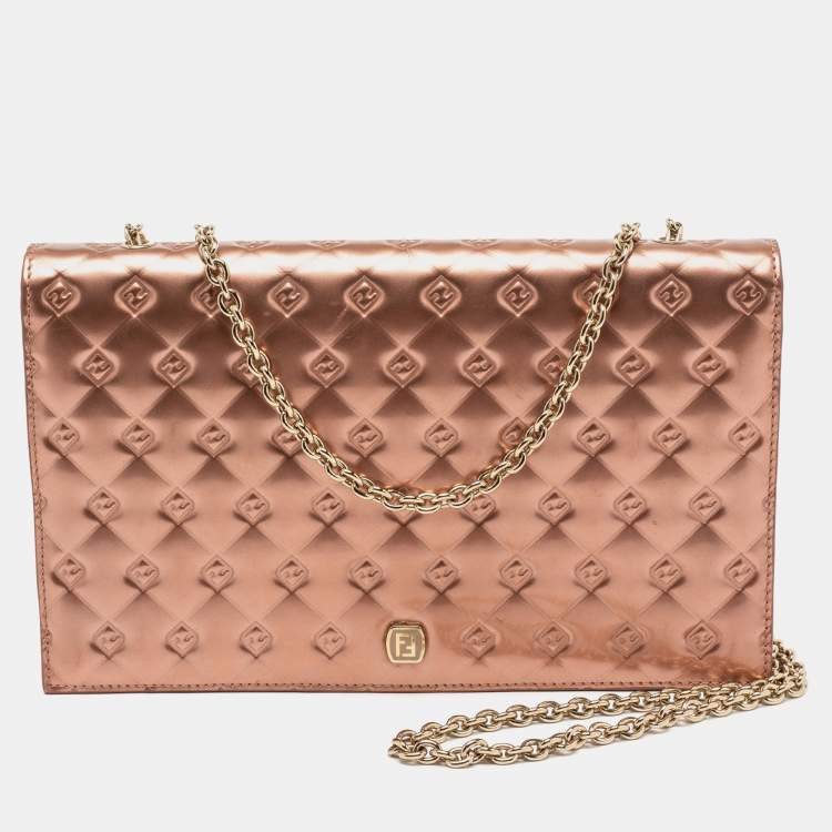 مملوكة مسبقًا Fendi Rose Gold Patent Leather Fendilicious Wallet On Chain