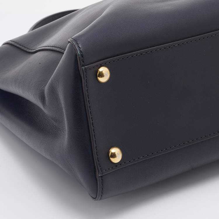 Pre Owned Fendi Black Leather Medium Peekaboo Top Handle Bag