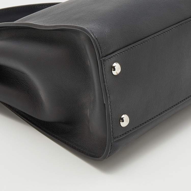 مملوكة مسبقًا Fendi Black Leather Medium Peekaboo Top Handle Bag