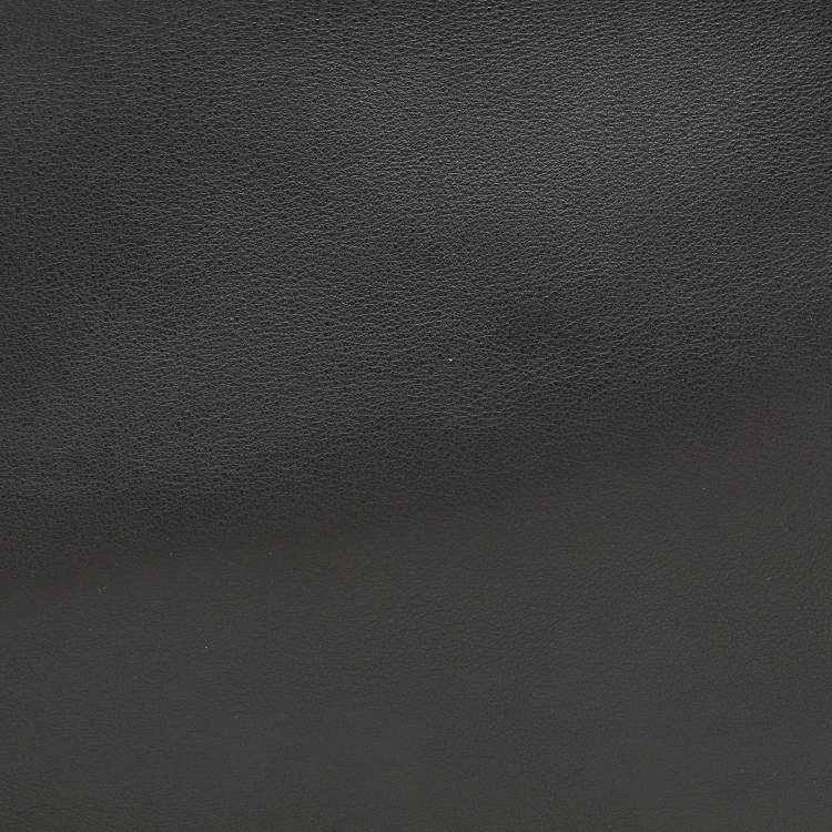 مملوكة مسبقًا Fendi Black Leather Medium Peekaboo Top Handle Bag