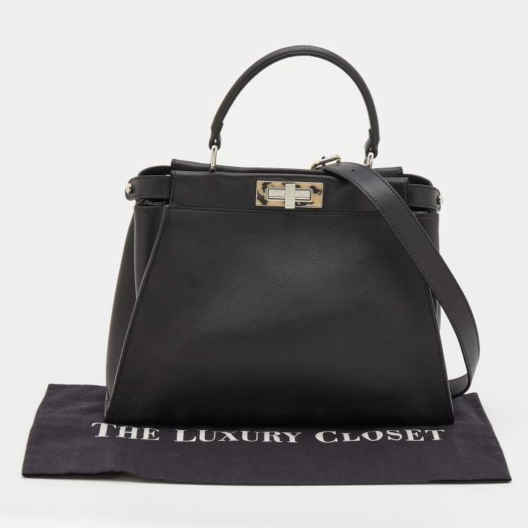 مملوكة مسبقًا Fendi Black Leather Medium Peekaboo Top Handle Bag