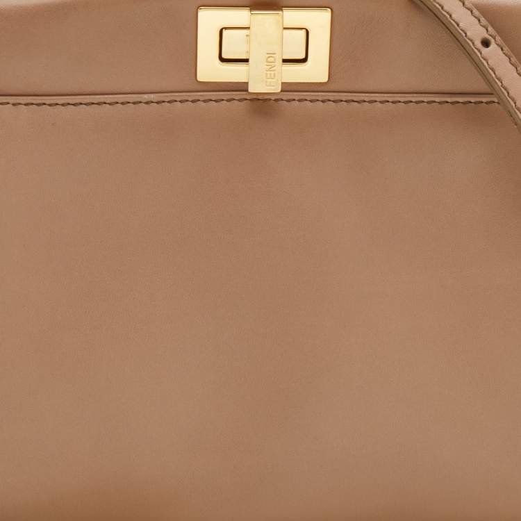 مملوكة مسبقًا Fendi Taupe Leather Mini Peekaboo Top Handle Bag