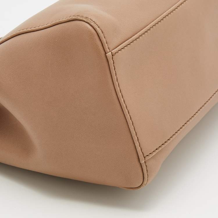 مملوكة مسبقًا Fendi Taupe Leather Mini Peekaboo Top Handle Bag