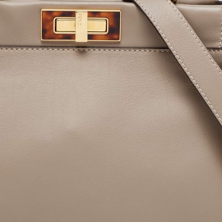 Pre Owned Fendi Beige Leather Peekaboo Medium Top Handle Bag