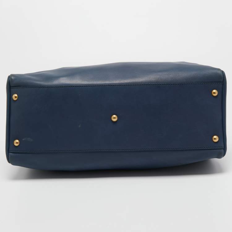 مملوكة مسبقًا Fendi Blue Leather Large Peekaboo Top Handle Bag