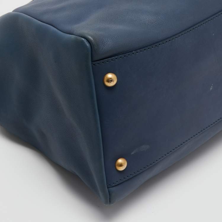 مملوكة مسبقًا Fendi Blue Leather Large Peekaboo Top Handle Bag