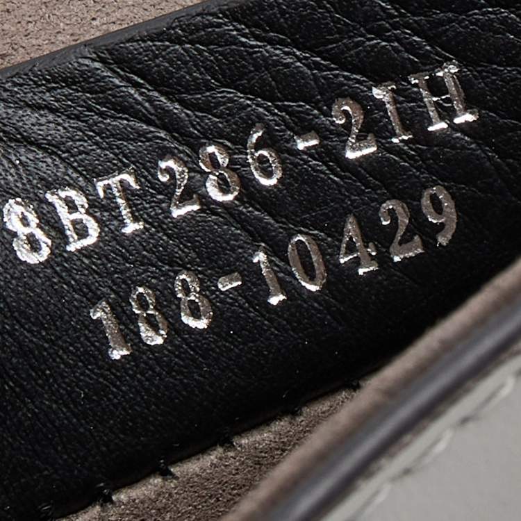 مملوكة مسبقًا Fendi Grey Leather Small Kan I Flap Shoulder Bag