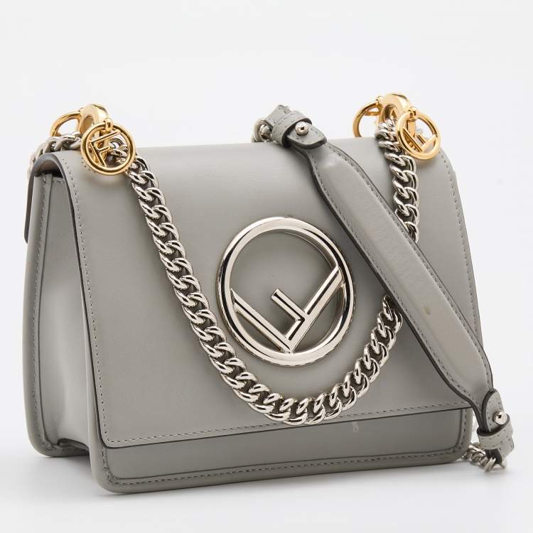 مملوكة مسبقًا Fendi Grey Leather Small Kan I Flap Shoulder Bag