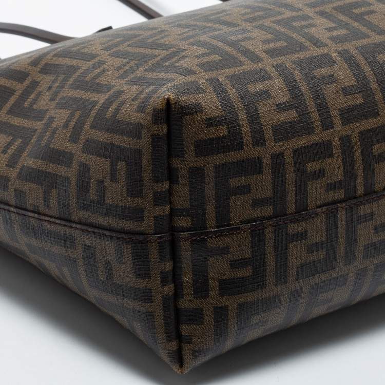 مملوكة مسبقًا Fendi Tobacco Zucca Coated Canvas and Leather Medium Roll Shopper Tote