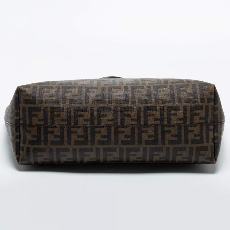 مملوكة مسبقًا Fendi Tobacco Zucca Coated Canvas and Leather Medium Roll Shopper Tote