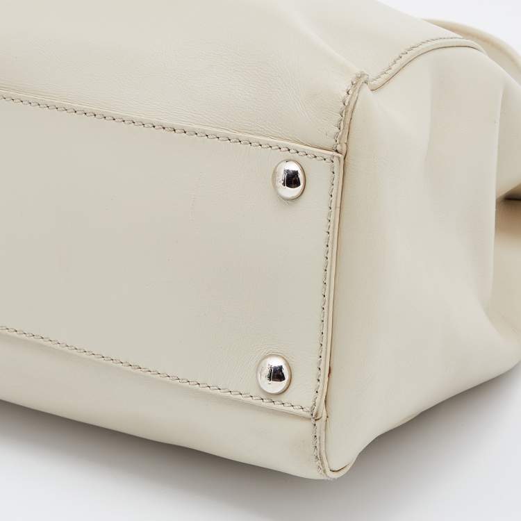 Pre Owned Fendi Off White Leather Medium Peekaboo Top Handle Bag