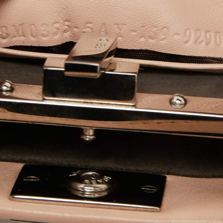 مملوكة مسبقًا Fendi Powder Pink Shearling and Leather Micro Peekaboo Top Handle Bag