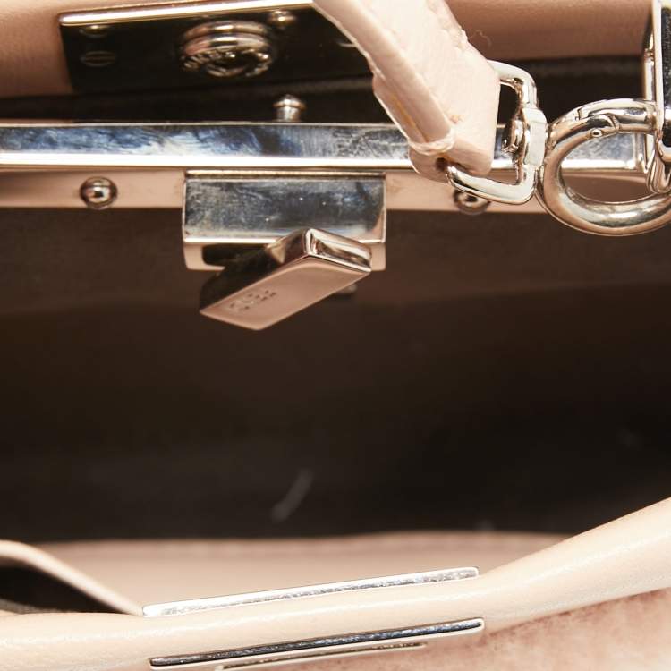 مملوكة مسبقًا Fendi Powder Pink Shearling and Leather Micro Peekaboo Top Handle Bag